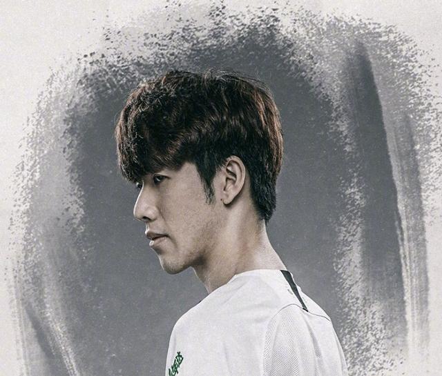 场上领军 场上领军