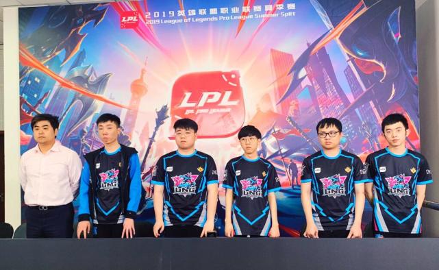 巩固中场阵 巩固中场阵