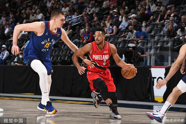 的比赛中以 的比赛中以